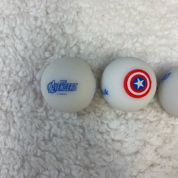 Volvik Vivid Marvel Captain America Golf Balls 3 Pack White The Avengers New - Picture 6 of 9